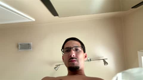 Snapshot of hoeskii chatting on 12.01.25 hoeskii online show from 12.01.25