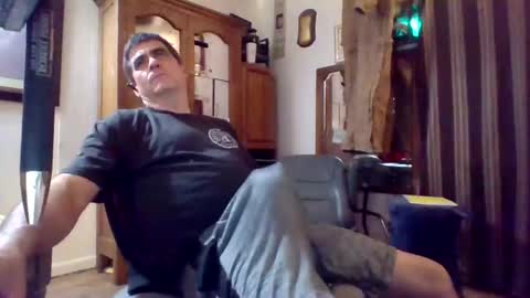 hoglegg99384194 online show from 12.17.24