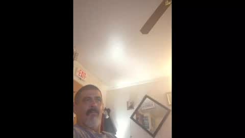 Snapshot of hoglegg99384194 chatting on 07.17.26 hoglegg99384194 online show from 07.17.26