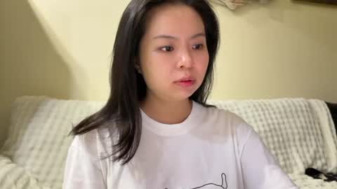 Snapshot of hola_sunflower chatting on 06.23.26 amy online show from 06.23.26