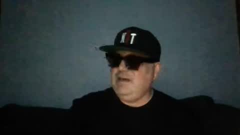 Snapshot of holden_minutz chatting on 05.27.26 holden_minutz online show from 05.27.26