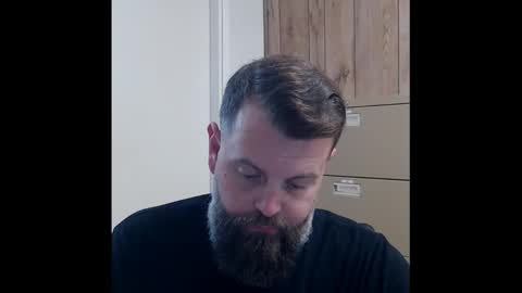 Hold The Door online show from 12.11.24