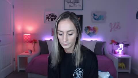 Holi Hurricane online show from 09.16.25