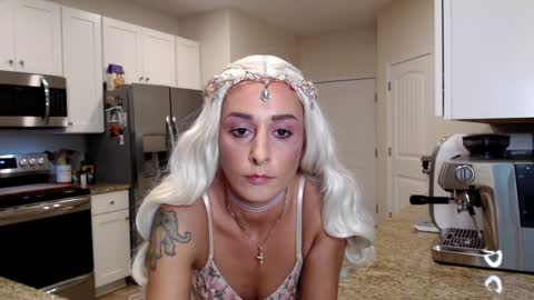 Holi Hurricane online show from 10.10.25