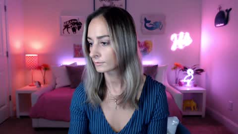 Holi Hurricane online show from 10.15.25