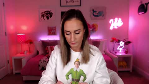 Holi Hurricane online show from 11.16.25