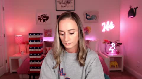 Holi Hurricane online show from 11.23.25