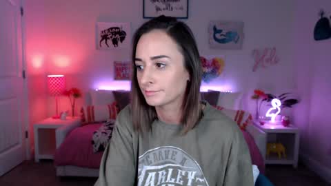 Holi Hurricane online show from 12.18.25