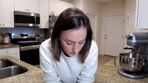 Holi Hurricane online show from 01.16.26