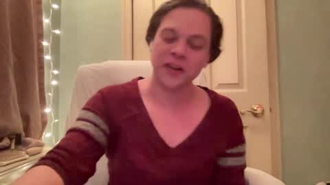 Snapshot of holly23hopefull chatting on 12.30.24 Hollys Drive threw Side Of CB. online show from 12.30.24