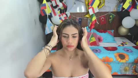 Snapshot of holly_22 chatting on 06.27.26 Holly 22 online show from 06.27.26