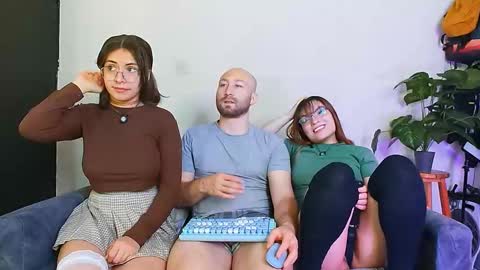 Holly and Honey online show from 01.07.26