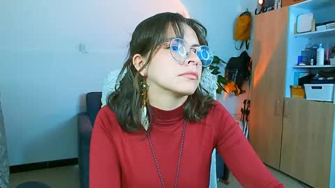 Snapshot of holly_and_honey_69 chatting on 04.23.26 Holly and Honey online show from 04.23.26
