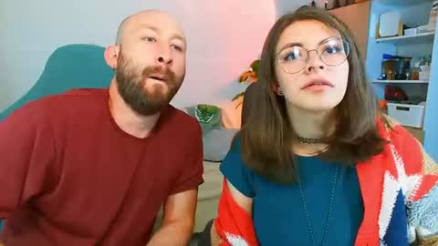 Snapshot of holly_and_honey_69 chatting on 06.18.26 Holly and Honey online show from 06.18.26