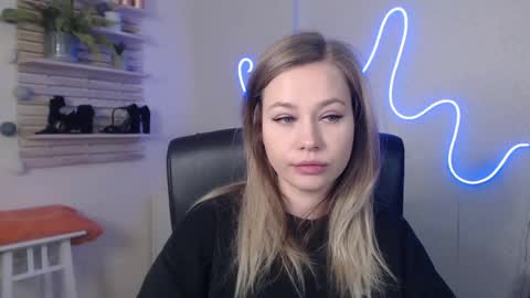 Holly online show from 12.09.24