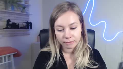 Holly online show from 12.16.24