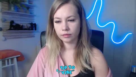 Holly online show from 12.19.24