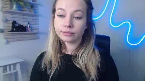 Holly online show from 01.09.25