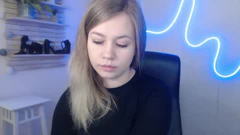 Holly online show from 01.16.25