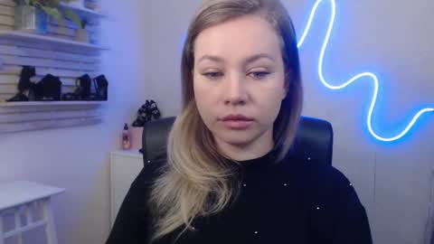 Holly online show from 01.22.25