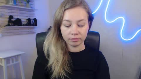 Holly online show from 01.28.25