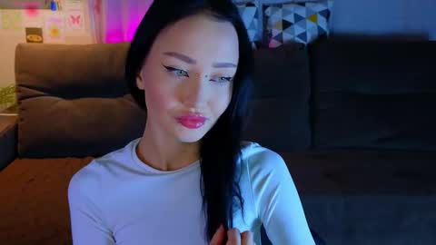 Snapshot of holly_berryy_ chatting on 10.06.25 holly_berryy_ online show from 10.06.25
