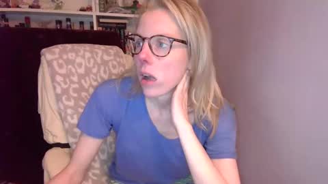 holly_bourbon online show from 03.09.26