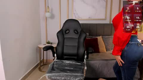 Holly Madisson online show from 04.06.26