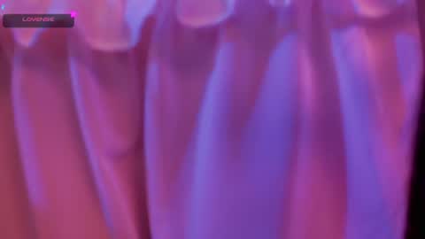 Snapshot of holly_molly_69 chatting on 07.19.26 Molly online show from 07.19.26