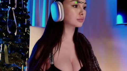 hollyextra online show from 01.10.25