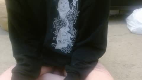 Holly Hawkes online show from 10.16.25