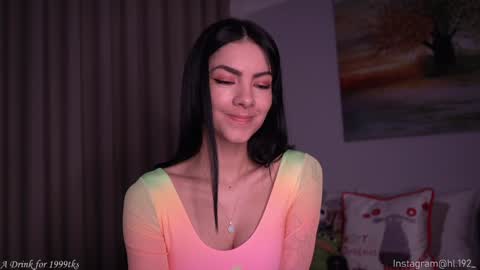 Holly Linder online show from 12.07.24