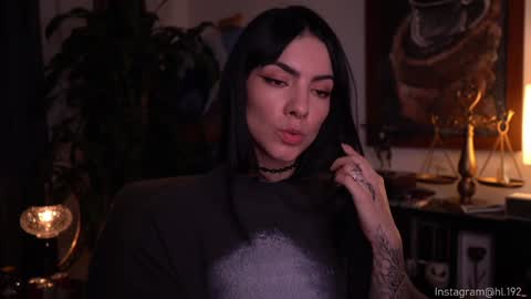 Holly Linder online show from 02.01.25