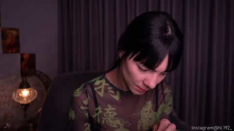 Holly Linder online show from 02.06.25