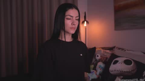 Holly Linder online show from 10.15.25