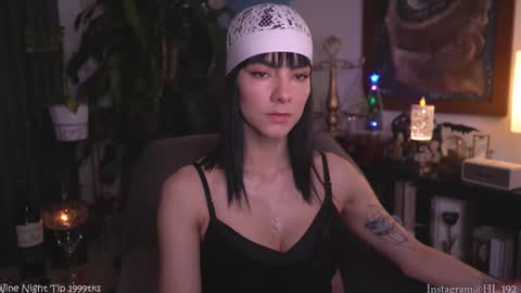 Holly Linder online show from 11.29.25