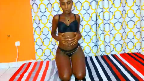 hollylyn online show from 10.21.25