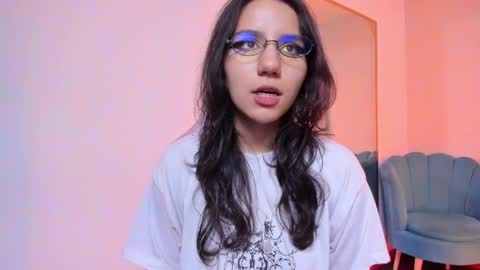 hollypeach_ online show from 03.22.26