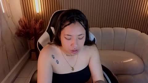 Holly  online show from 11.01.25