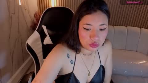 Holly  online show from 11.05.25