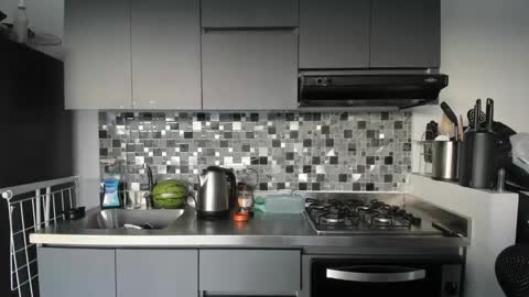 hollyshit_ online show from 01.25.25