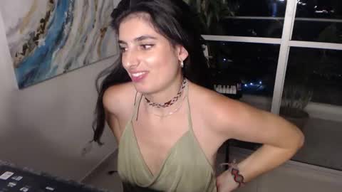 hollyshit_ online show from 02.02.25