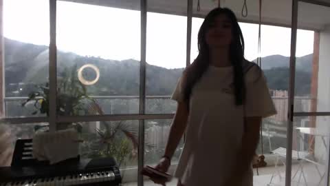 hollyshit_ online show from 03.03.25