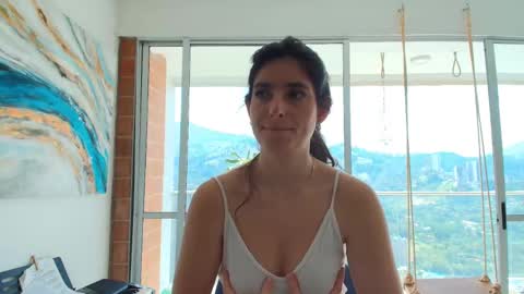 hollyshit_ online show from 11.08.25