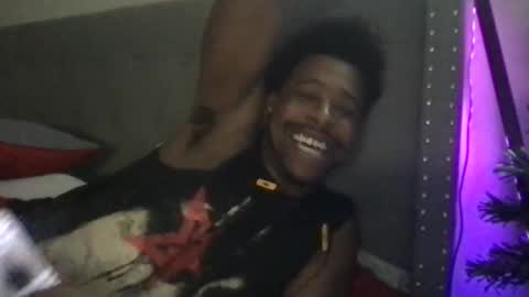 Snapshot of hollywoodsexxx chatting on 12.16.25 HOLLYWOODSEXXX online show from 12.16.25