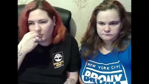 Snapshot of hollyxeva chatting on 02.17.26 HollyXEva online show from 02.17.26