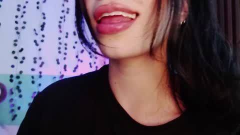 holly online show from 12.11.24