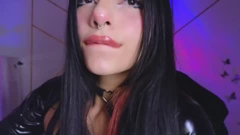 holly online show from 10.09.25