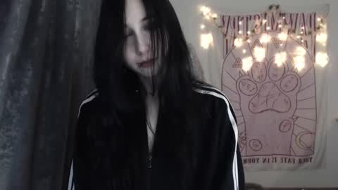 Ho Lee Sheet online show from 02.14.25