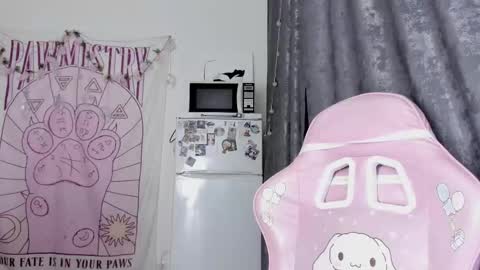 Ho Lee Sheet online show from 09.12.25